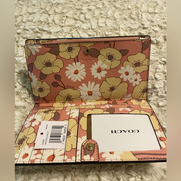 NWT Coach Slim Zip Leather Wallet with Floral Cluster Design - Picture 2 of 9